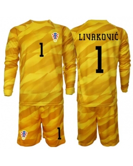 Billige Fotballdrakt Kroatia Dominik Livakovic #1 Keeper Replika Hjemmedraktsett Barn VM 2026 Langermet (med bukser)